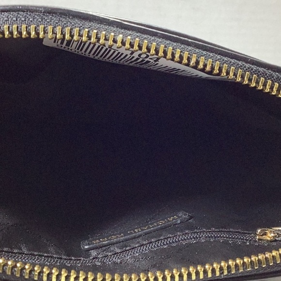 MICHAEL KORS
Medium Jet Set Dome Crossbody Bag - Picture 7 of 7